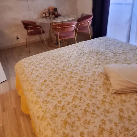 Central Monaco Studio モンテ・カルロ